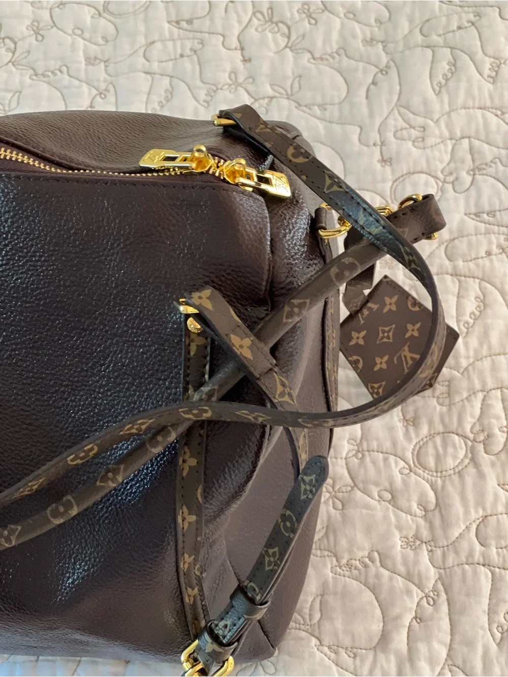 Louis Vuitton Express MM
